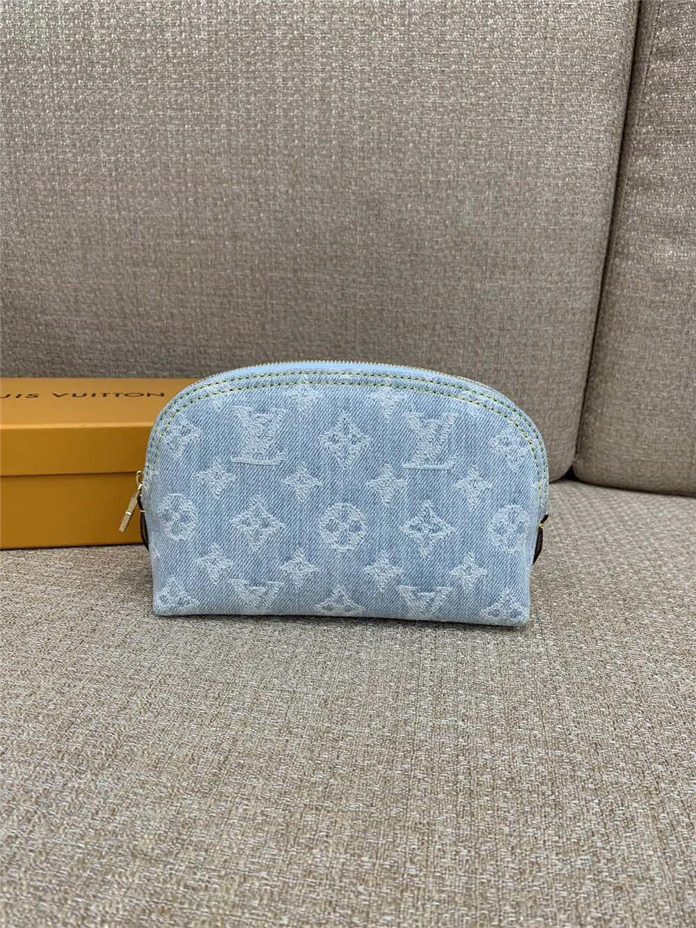 Louis Vuitton POCHETTE COSMÉTIQUE  M83616 size：19x12x6cm 2025 new 